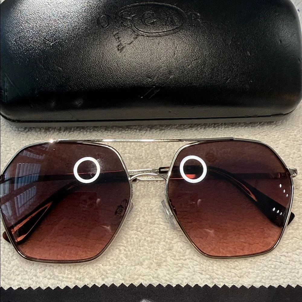 Oscar De la Renta Thin Metal Designer Sunglasses